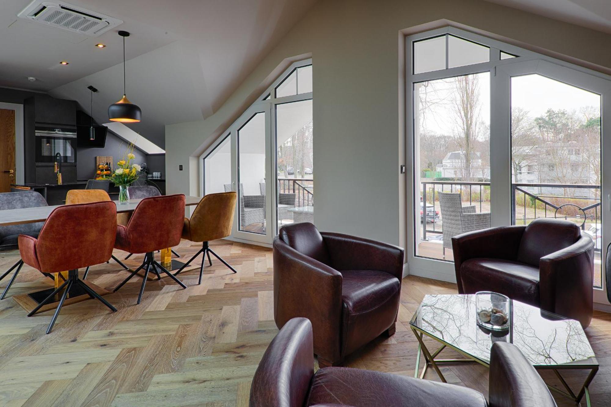 Meeressterne Schlossappartements Heringsdorf ภายนอก รูปภาพ